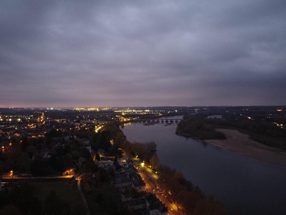 Le Buisson Hotel มงต์ลุยส์-ซูร์-ลัวร์ ภายนอก รูปภาพ